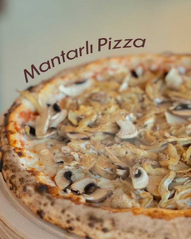 Mantarlı Pizza